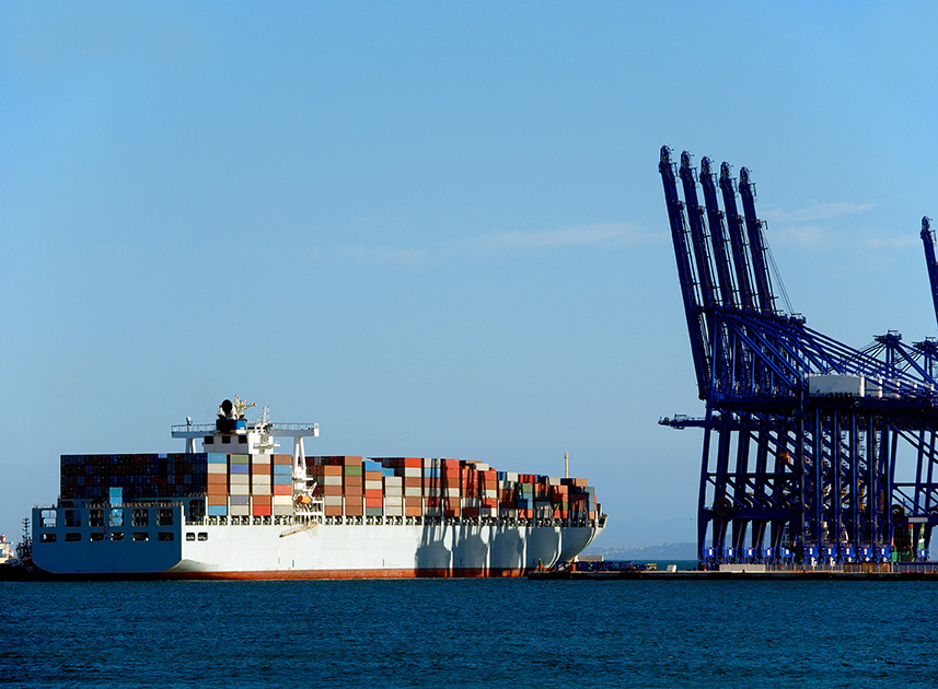 Barco porta-contenedores